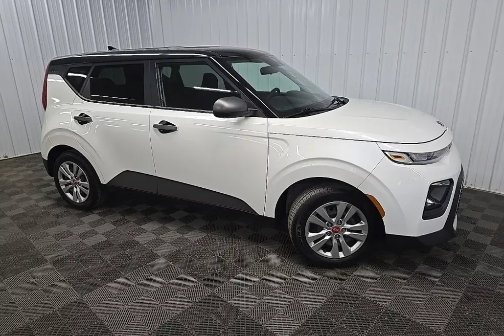 2021 Kia Soul LX photo 1