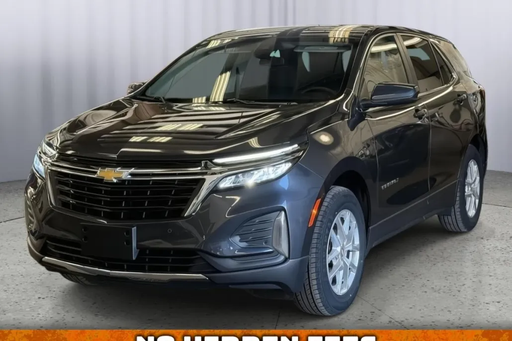 2023 Chevrolet Equinox LT photo 1