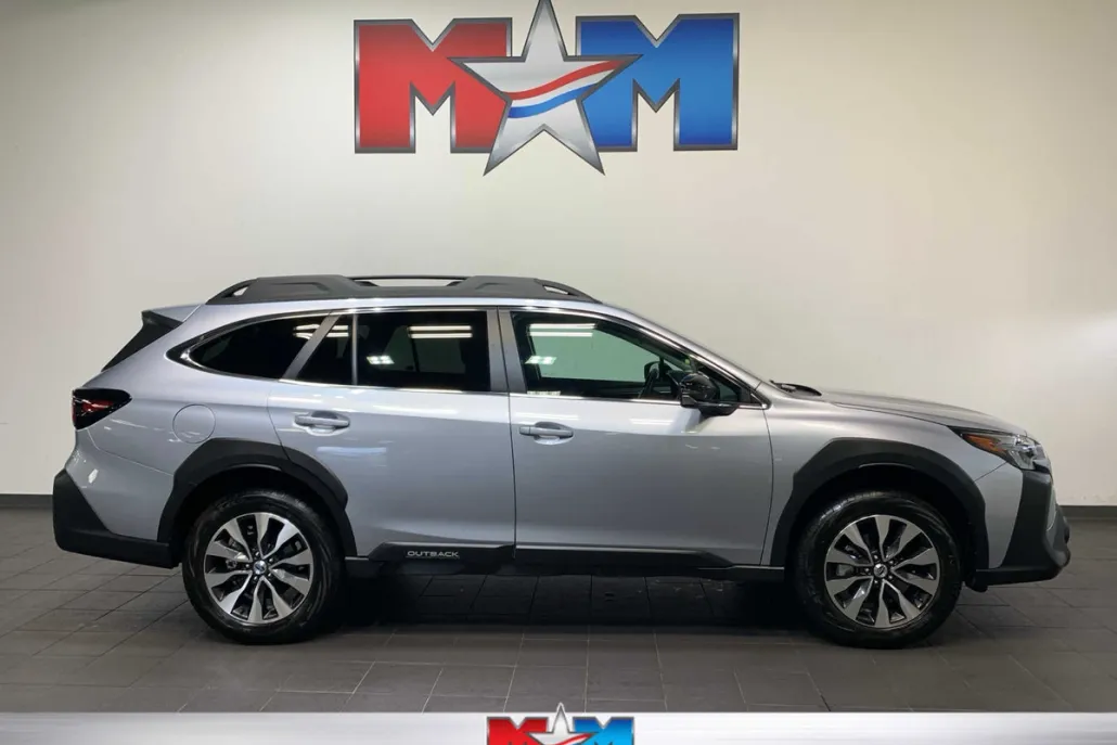 2025 Subaru Outback Limited photo 1