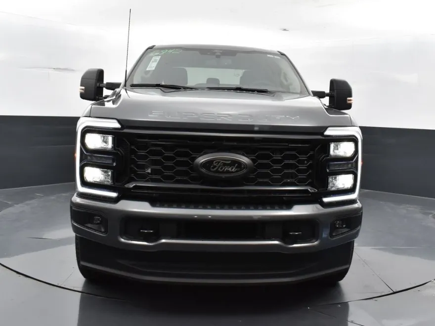 2025 Ford F-350 XLT photo 1
