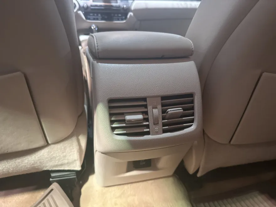 2014 Lexus ES 350 photo 1