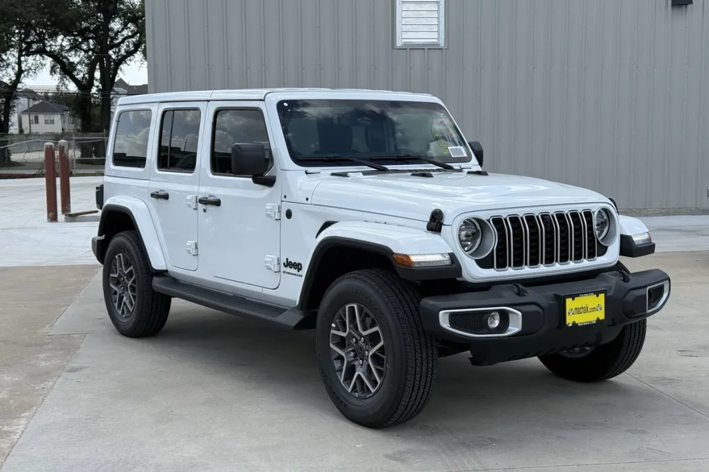 2025 Jeep Wrangler Sahara photo 1