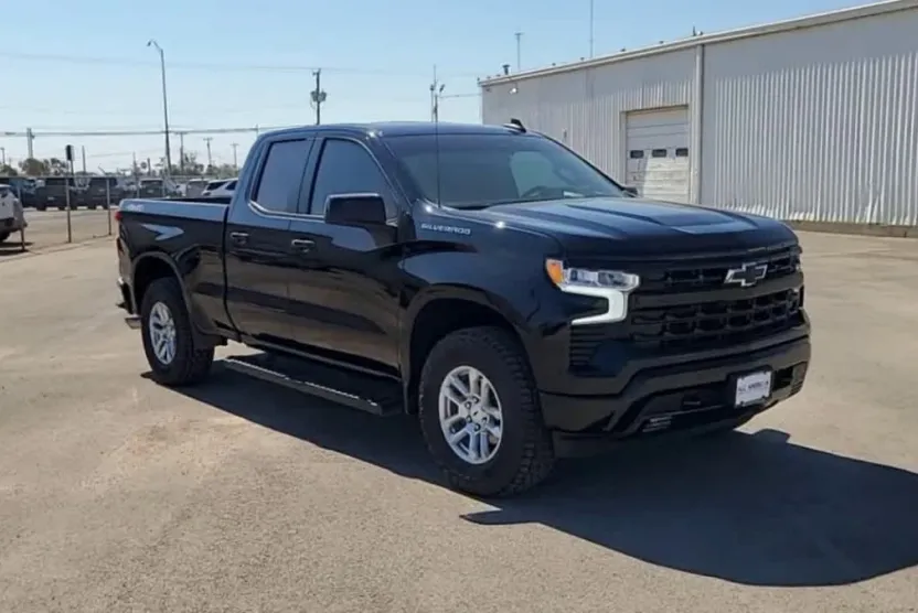 2024 Chevrolet Silverado 1500 RST photo 1