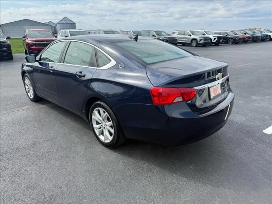 2017 Chevrolet Impala photo 1