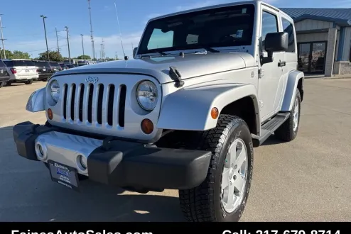2012 Jeep Wrangler Sahara photo 2
