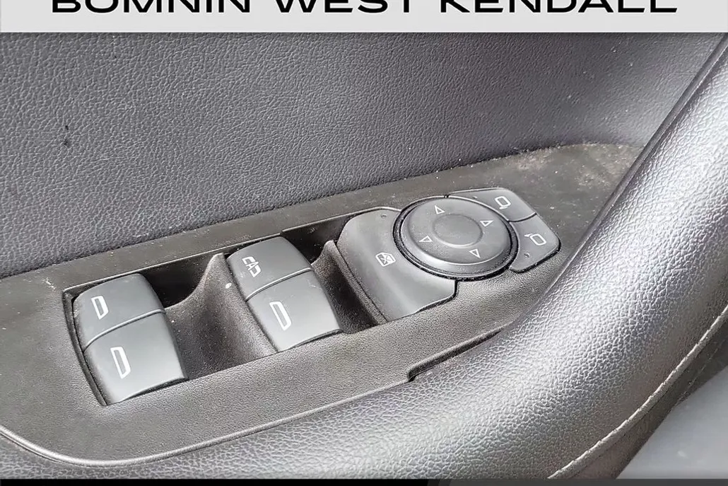 2019 Chevrolet Blazer Base 1LT photo 1