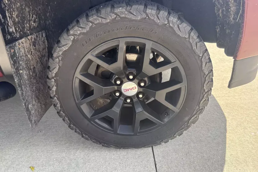 2017 Gmc Sierra 1500 SLT photo 1