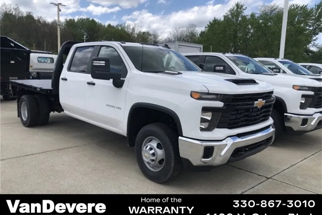 2025 Chevrolet Silverado 3500HD Work Truck photo 1