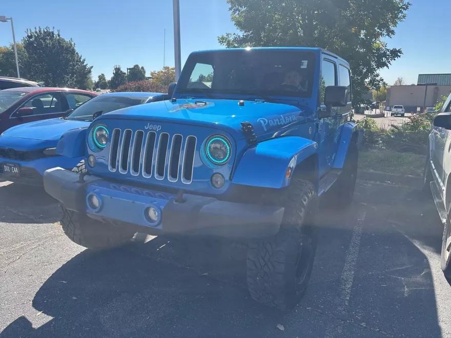2016 Jeep Wrangler Sahara photo 1