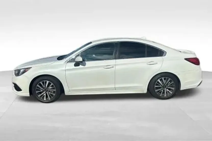 2019 Subaru Legacy Premium photo 1