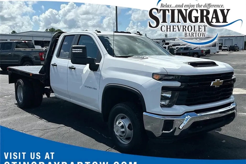2024 Chevrolet Silverado 3500HD photo 1