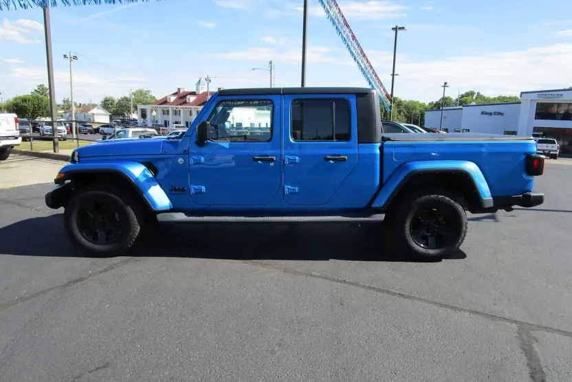 2021 Jeep Gladiator Sport photo 1