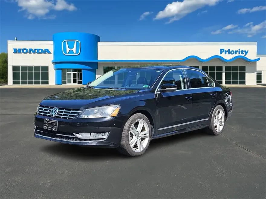 2014 Volkswagen Passat SEL Premium photo 1