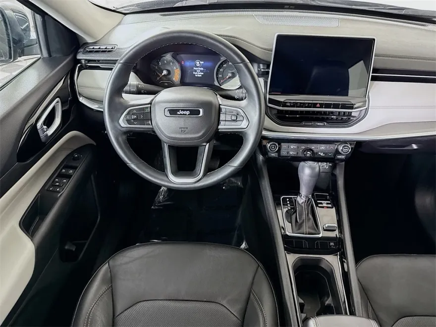2022 Jeep Compass Limited photo 1