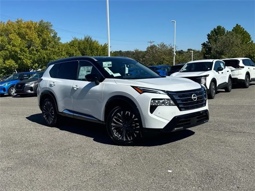 2026 Nissan Rogue Platinum photo 1