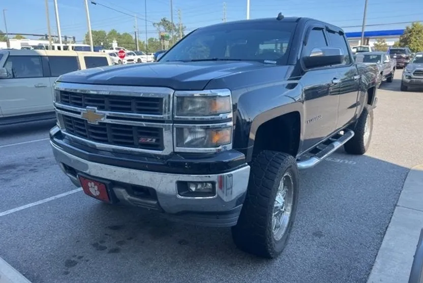 2014 Chevrolet Silverado 1500 LT photo 1