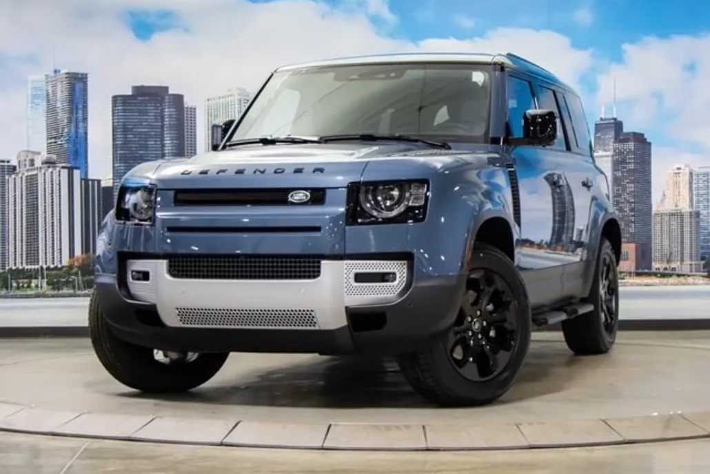 2025 Land Rover Defender 110 S photo 1