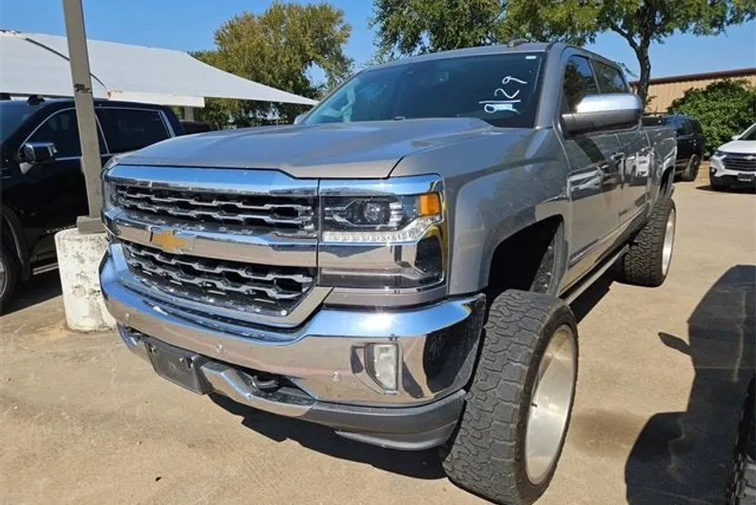 2017 Chevrolet Silverado 1500 LTZ photo 1