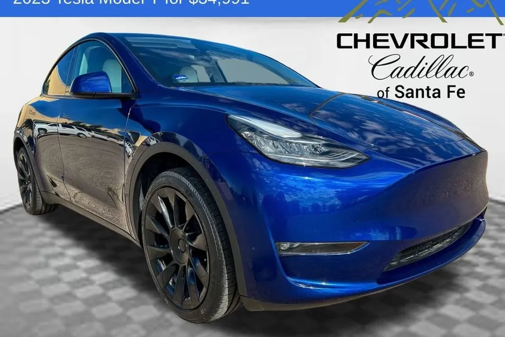 2023 Tesla Model Y Long Range photo 1