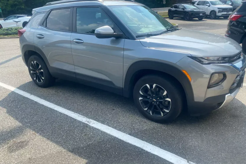 2023 Chevrolet Trailblazer LT photo 1
