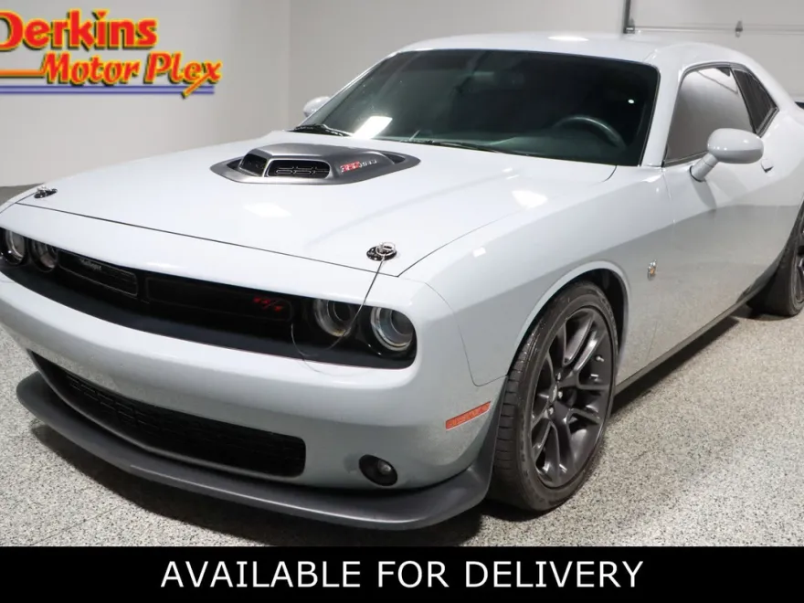 2021 Dodge Challenger R/T Scat Pack photo 1