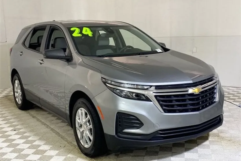 2024 Chevrolet Equinox LS photo 1