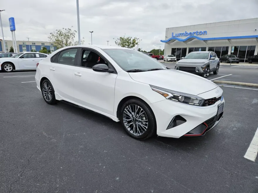 2024 Kia Forte GT-Line photo 1