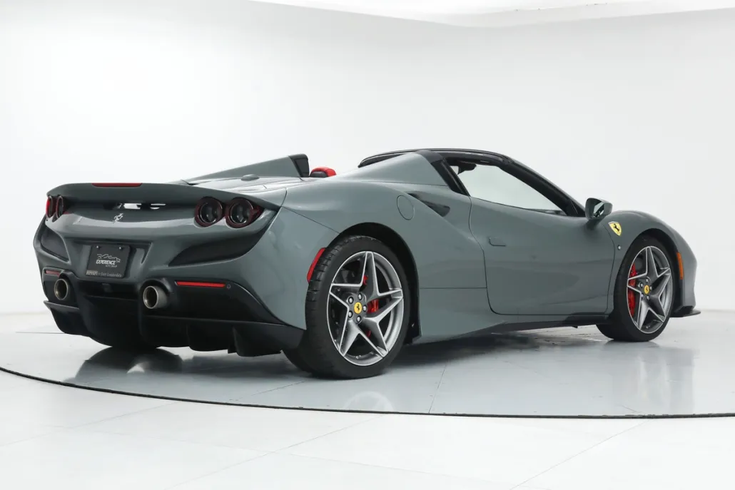 2023 Ferrari F8 Spider photo 1