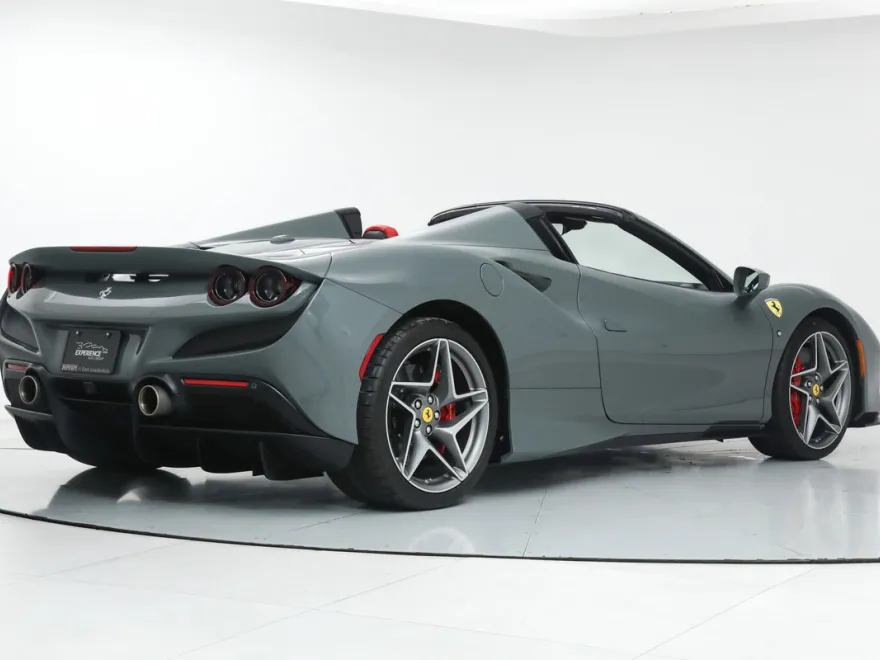 2023 Ferrari F8 Spider photo 1