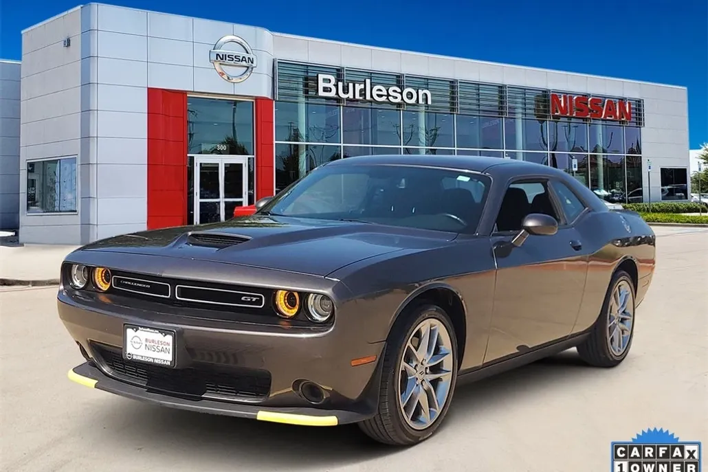 2023 Dodge Challenger GT photo 1