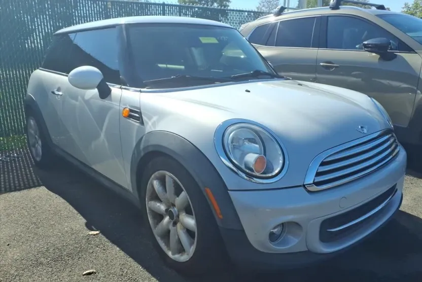 2012 Mini Cooper 2 Door Hardtop photo 1