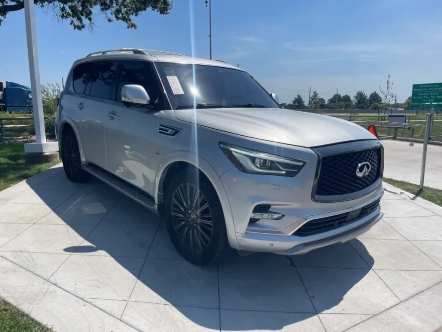2019 Infiniti QX80 Limited photo 1