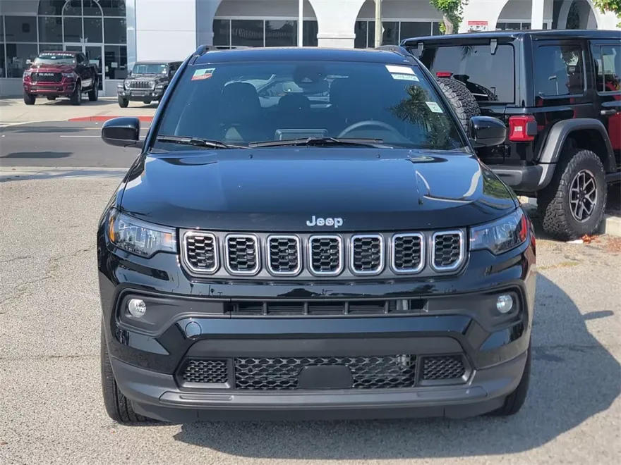 2025 Jeep Compass Latitude photo 1
