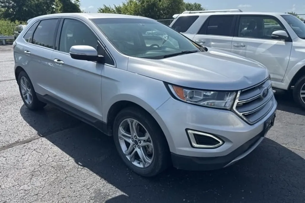 2017 Ford Edge Titanium photo 1