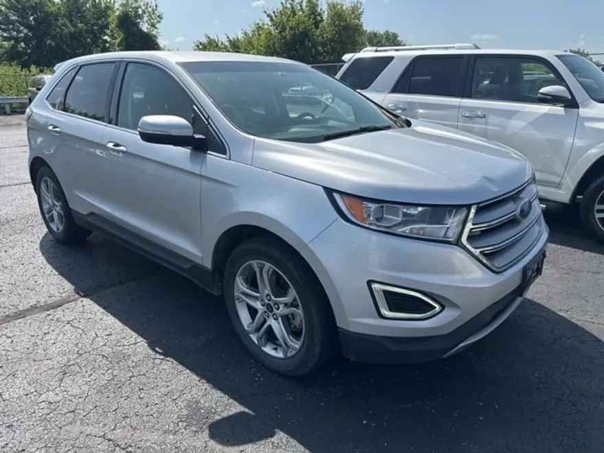2017 Ford Edge Titanium photo 1