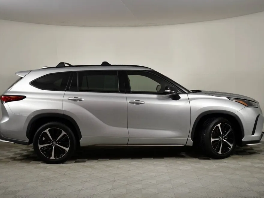2022 Toyota Highlander XSE photo 1