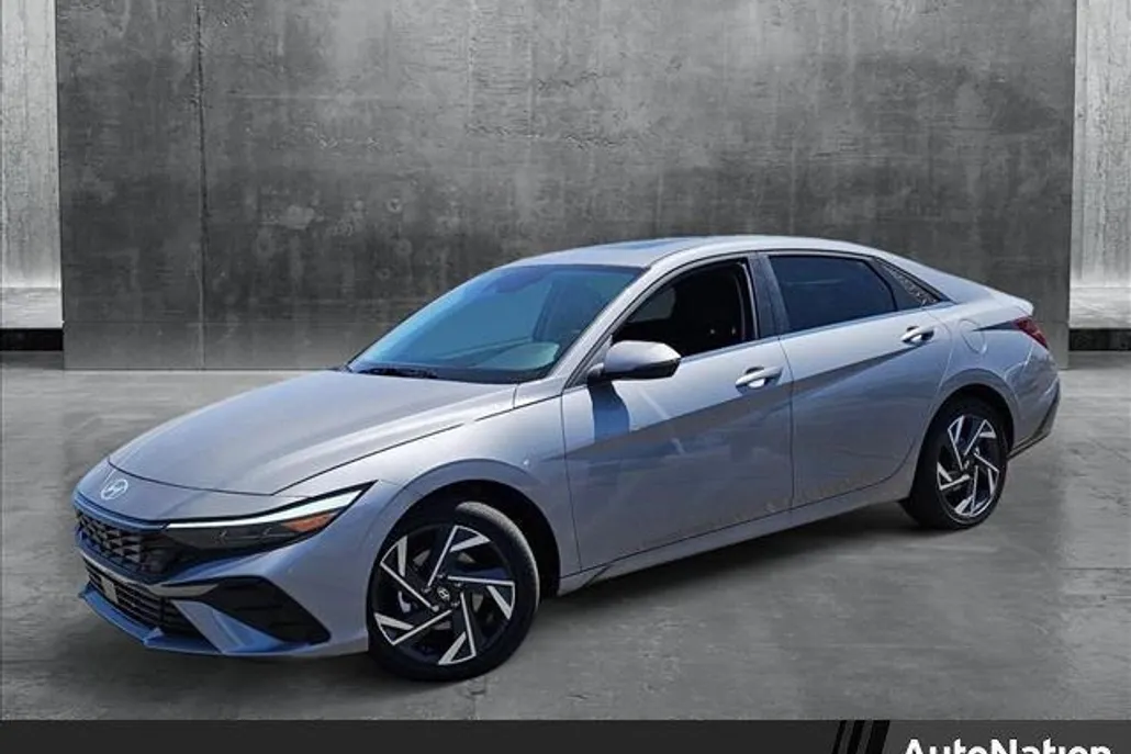 2025 Hyundai Elantra Hybrid Limited photo 1