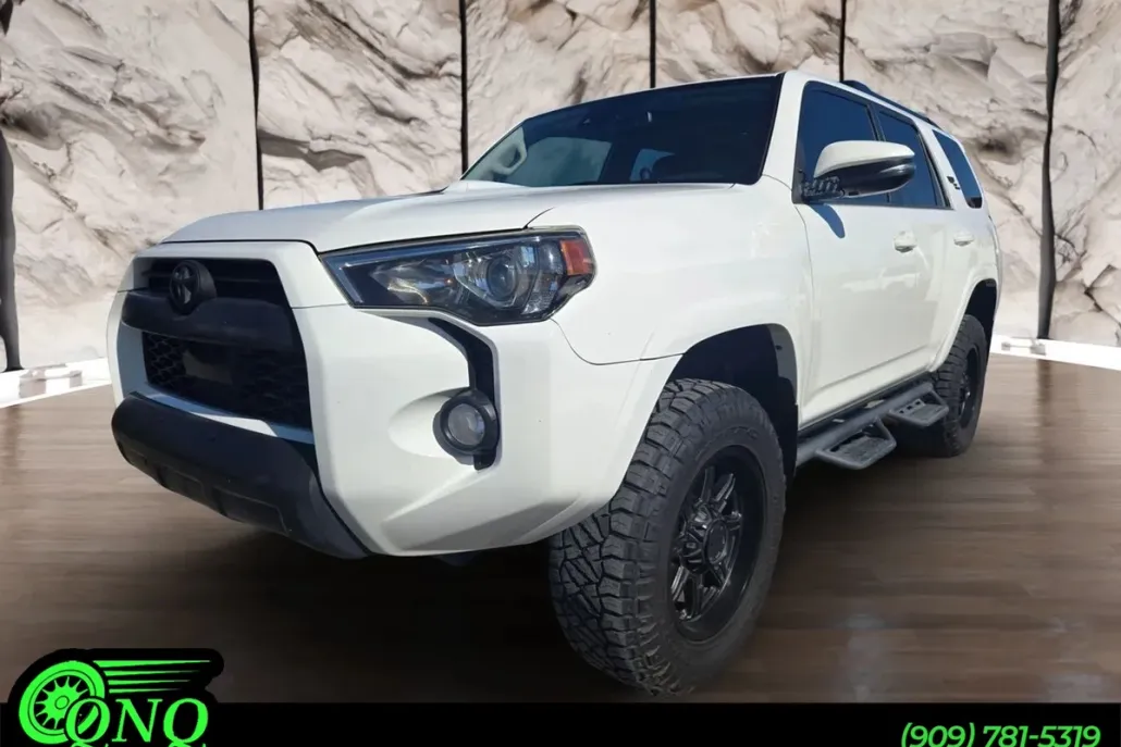 2020 Toyota 4Runner TRD Premium photo 1
