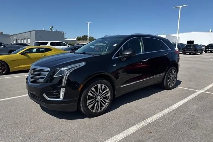 2017 Cadillac XT5 Premium Luxury photo 1