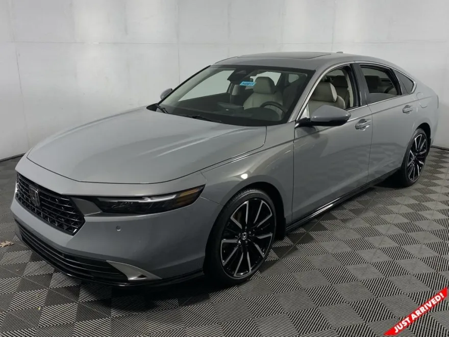 2025 Honda Accord Hybrid Touring photo 1