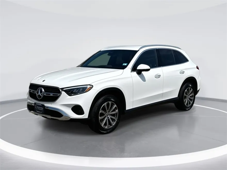 2025 Mercedes Benz GLC 300 4MATIC photo 1