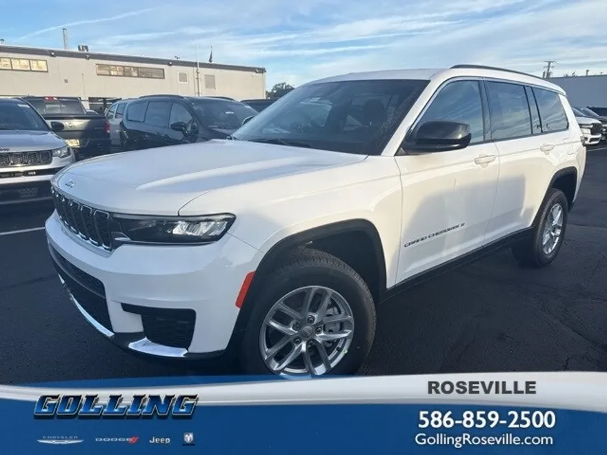 2025 Jeep Grand Cherokee Laredo photo 1