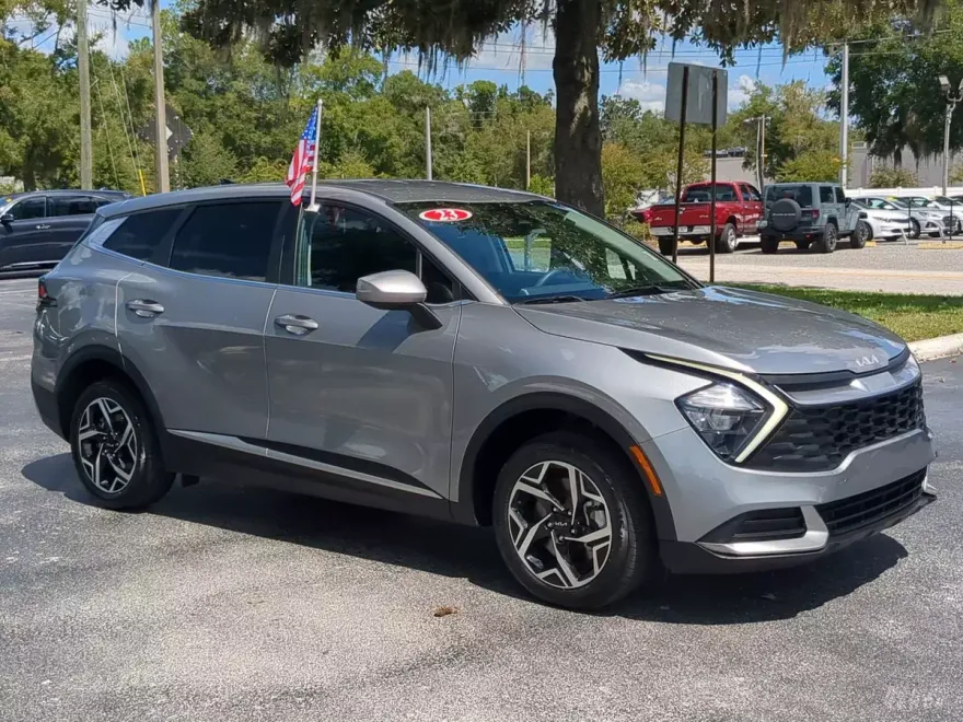 2023 Kia Sportage LX photo 1