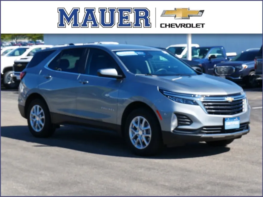 2024 Chevrolet Equinox LT photo 1