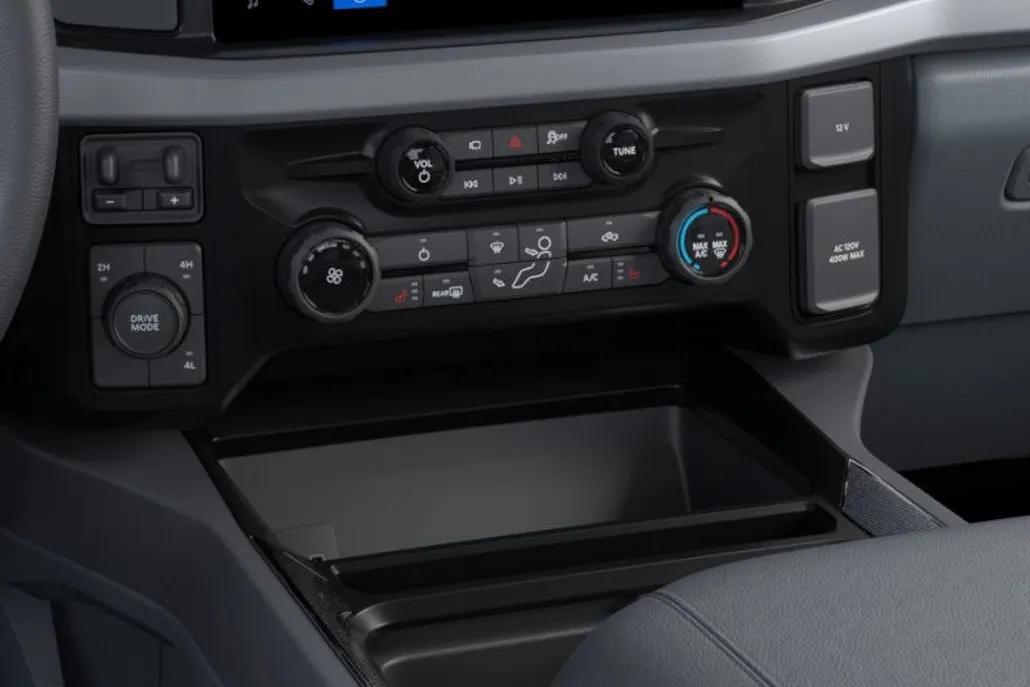 2026 Ford F-350 XLT photo 13