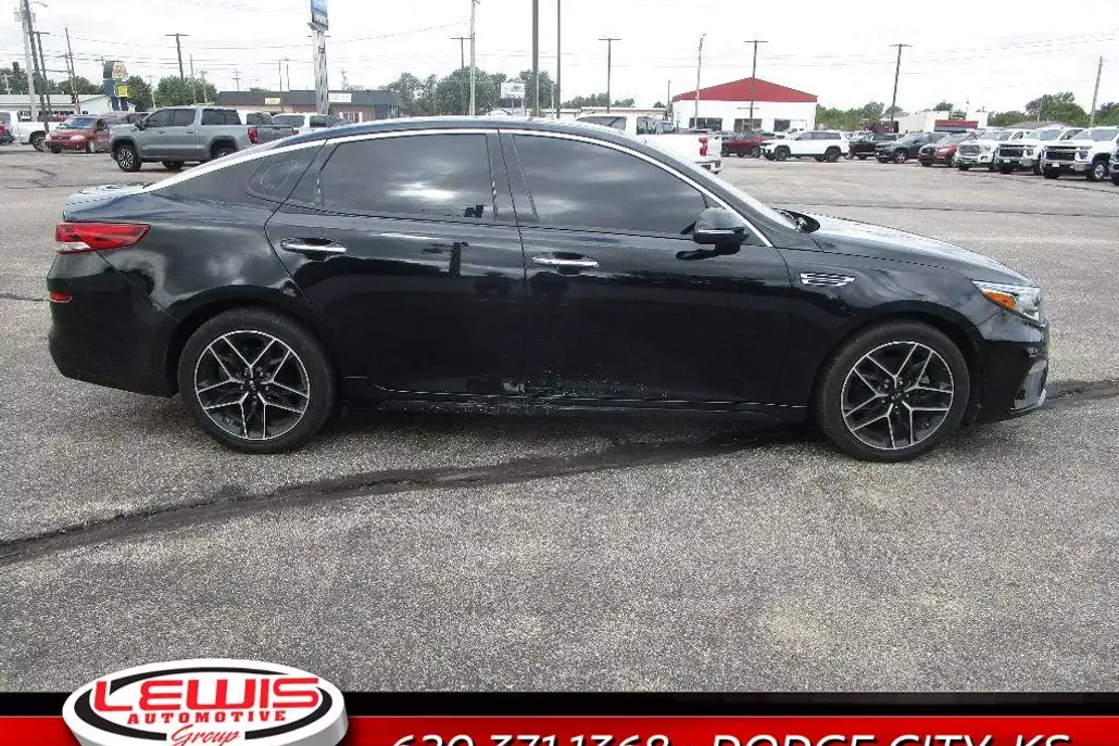 2020 Kia Optima SE photo 1