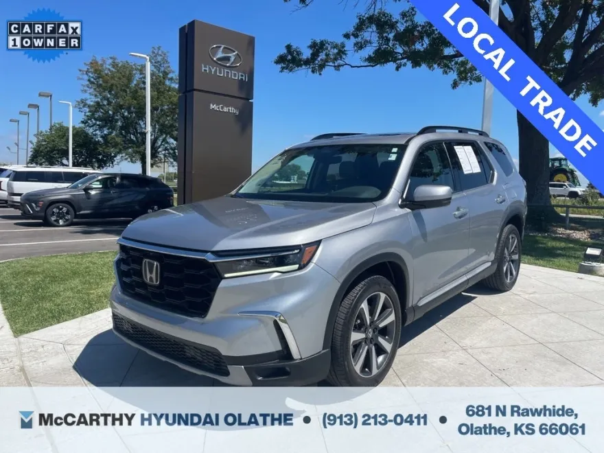 2024 Honda Pilot Touring photo 1