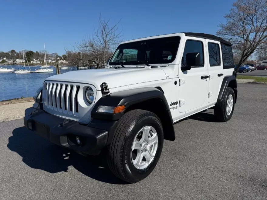 2021 Jeep Wrangler Unlimited Islander photo 1