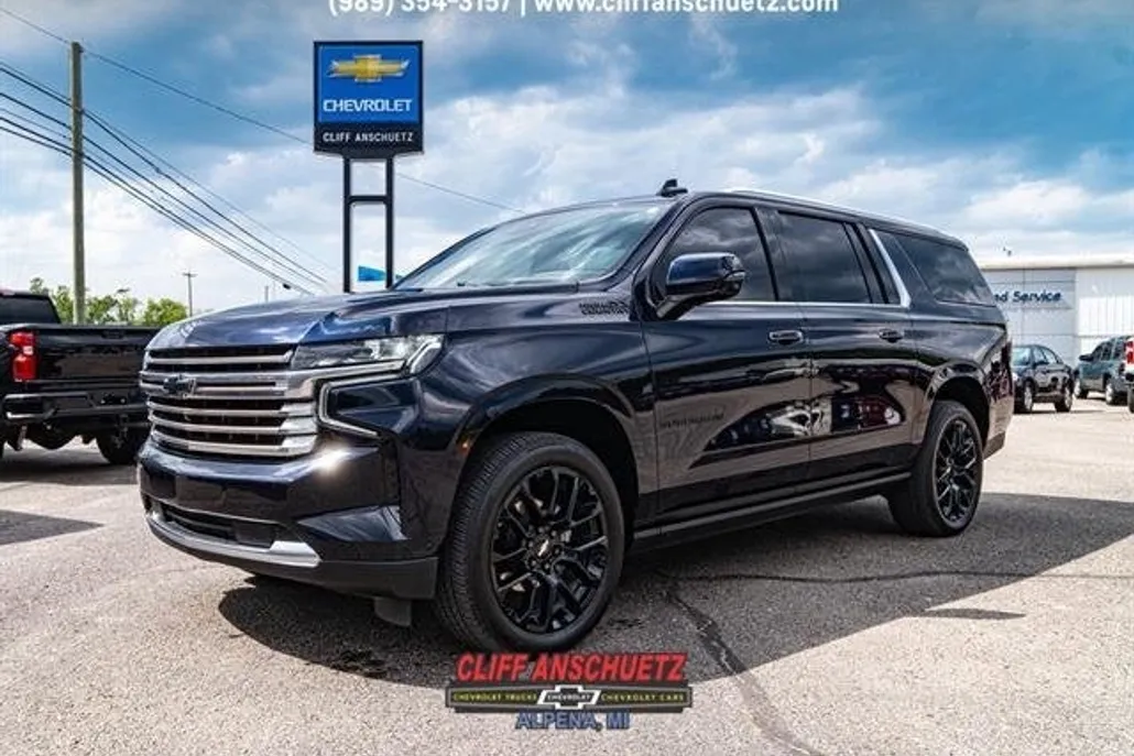 2024 Chevrolet Suburban High Country photo 1