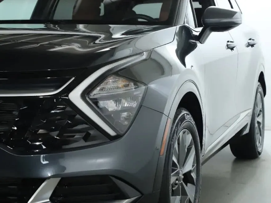 2023 Kia Sportage SX photo 1